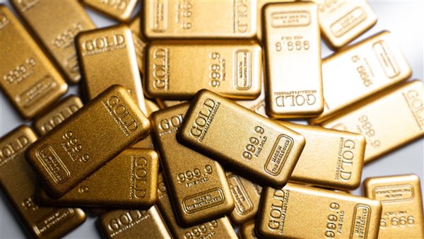 عاجل.. الذهب فوق 4 آلاف دولار وتوقعات بتراجعه لـ 3400 دولار بسبب الدولار