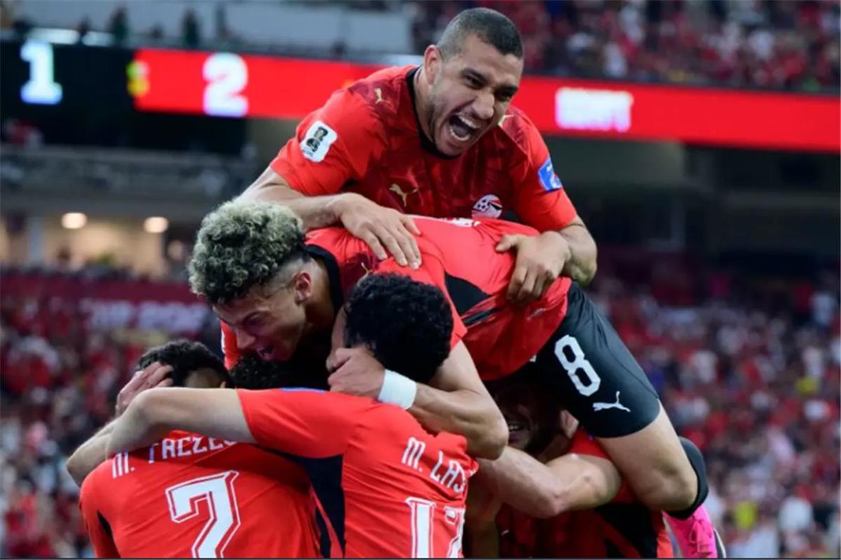 رسميًا.. منتخب مصر يتأهل إلي دور الـ 32 من كأس العالم قبل مواجهة إيران
