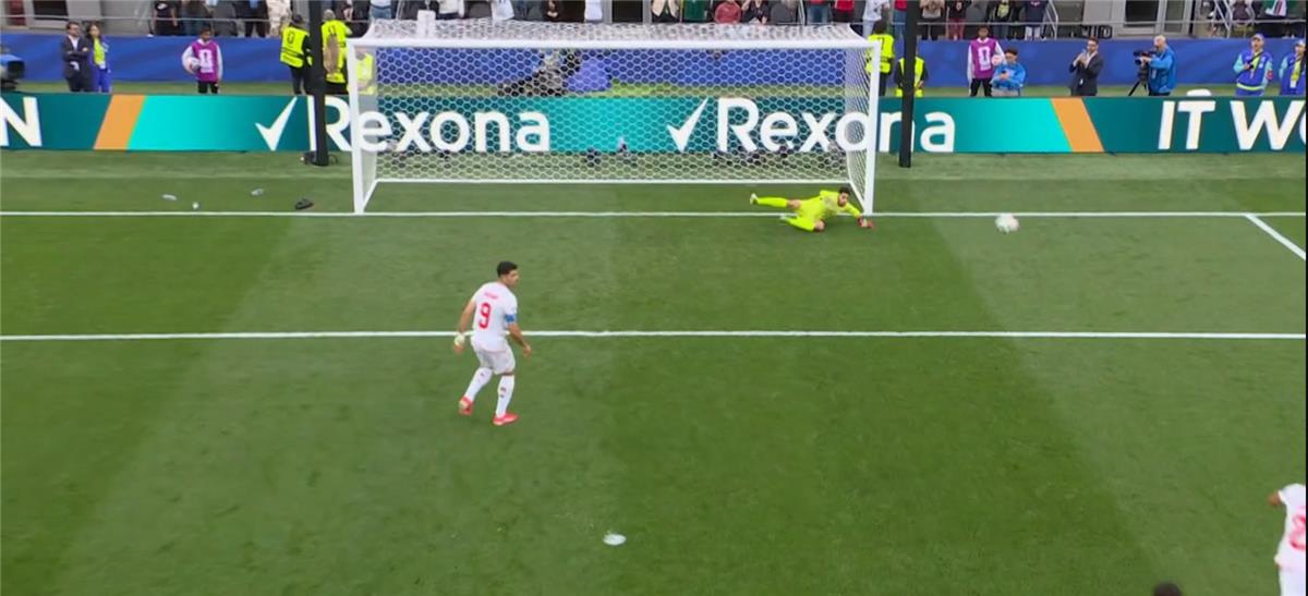 فيديو | مصطفى شوبير يتألق ويتصدى لركلة جزاء أمام إيران في كأس العالم