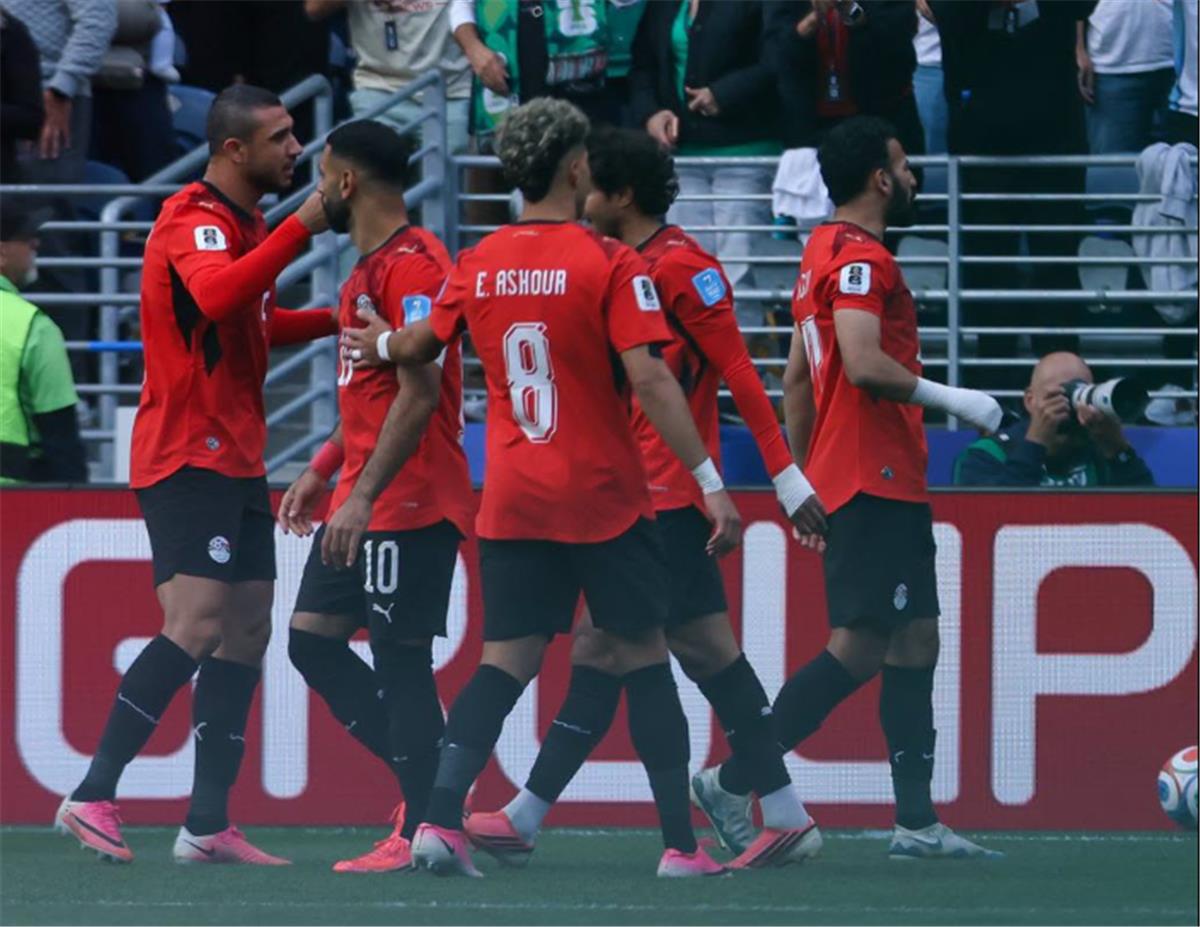 فيديو | للتاريخ.. مصر تتعادل مع إيران وتتأهل إلى دور الـ 32 من كأس العالم
