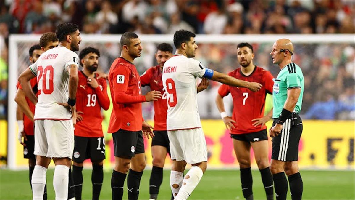 صحيفة أسترالية: مصر تأهلت لدور الـ32 من كأس العالم بعد مباراة فوضوية أمام إيران