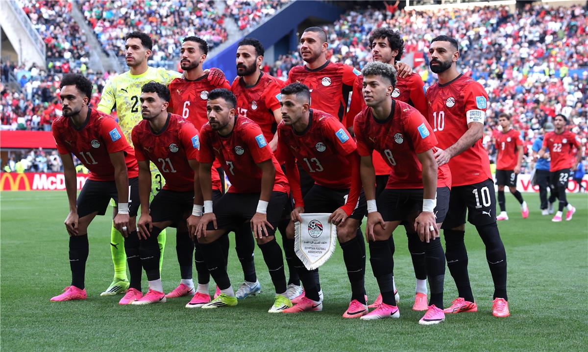 تصرف غامض من مهاجم منتخب مصر بعد التأهل لدور الـ32 في كأس العالم