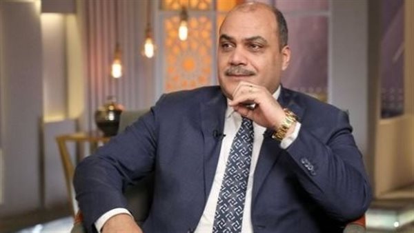 متى ظهر هتاف “يسقط حكم المرشد” لأول مرة؟.. محمد الباز يجيب