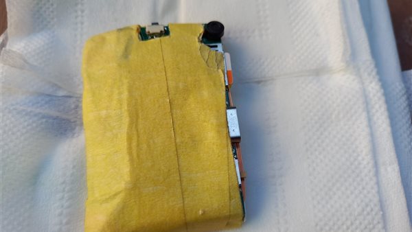 ضبط سماعة مخبأة داخل علبة مناديل بلجنة ثانوية عامة في قنا