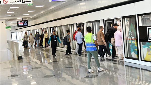 إقبال ملحوظ على محطات المرحلة الثانية لمونوريل شرق النيل في ثاني أيام التشغيل