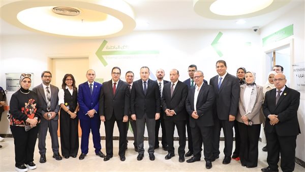 وزير التعليم العالي ورئيس جامعة القاهرة يفتتحان ويتفقدان مشروعات طبية بقصر العيني