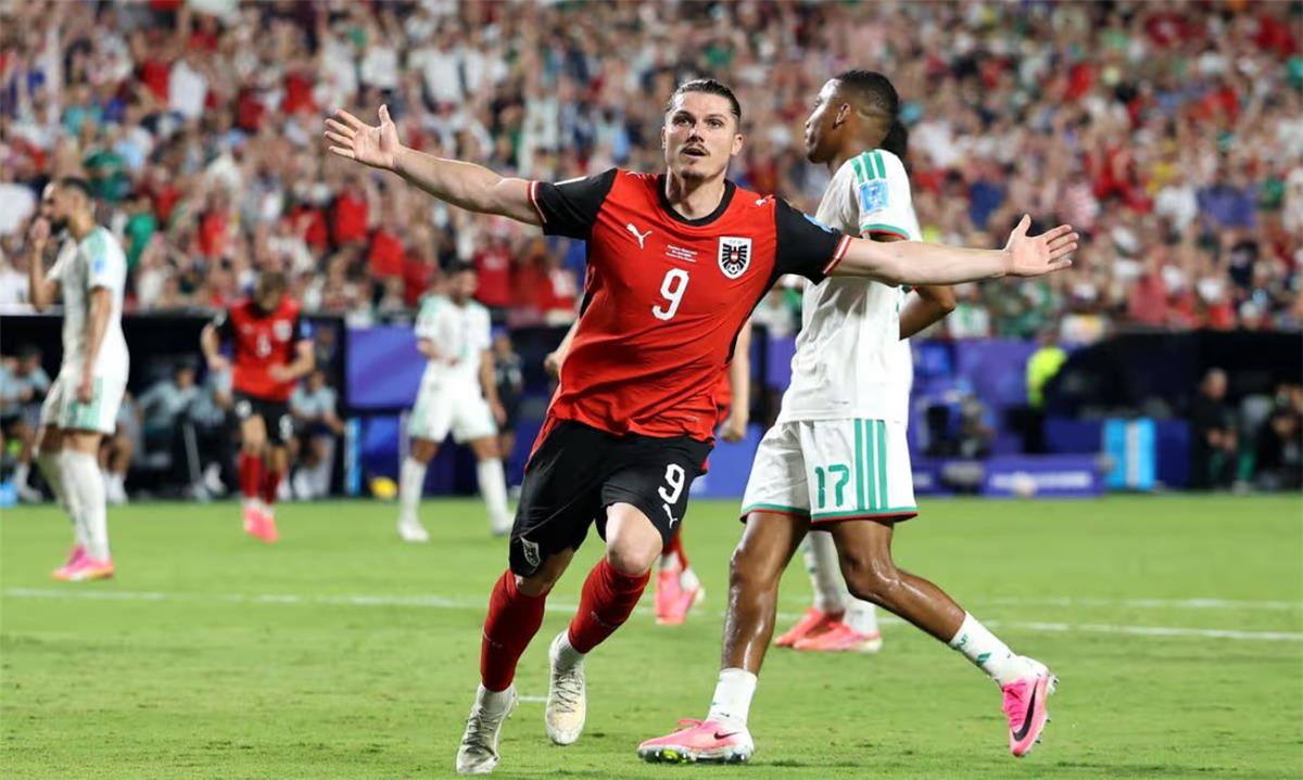 بعد شكوك تلاعب بالنتيجة.. فيفا يتخذ قرارًا بشأن الجزائر والنمسا في كأس العالم