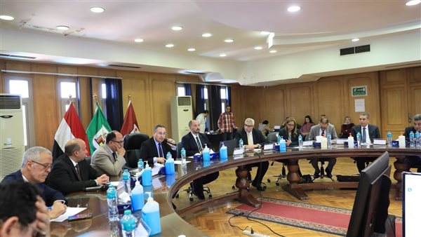 وزير التعليم العالي يترأس اجتماع المجلس الأعلى للمستشفيات الجامعية