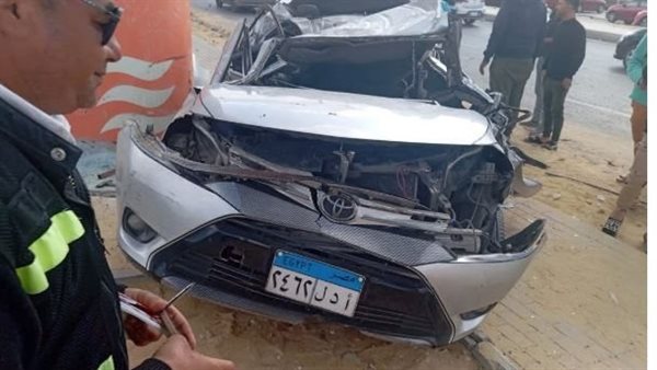 إصابة 9 أشخاص في حادث تصادم سيارتين على الطريق بالصف
