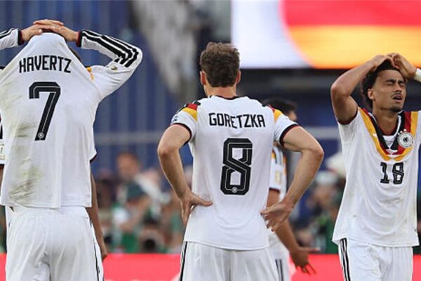 جوندوجان ينتقد التحكيم بعد خروج ألمانيا من كأس العالم أمام باراجواي