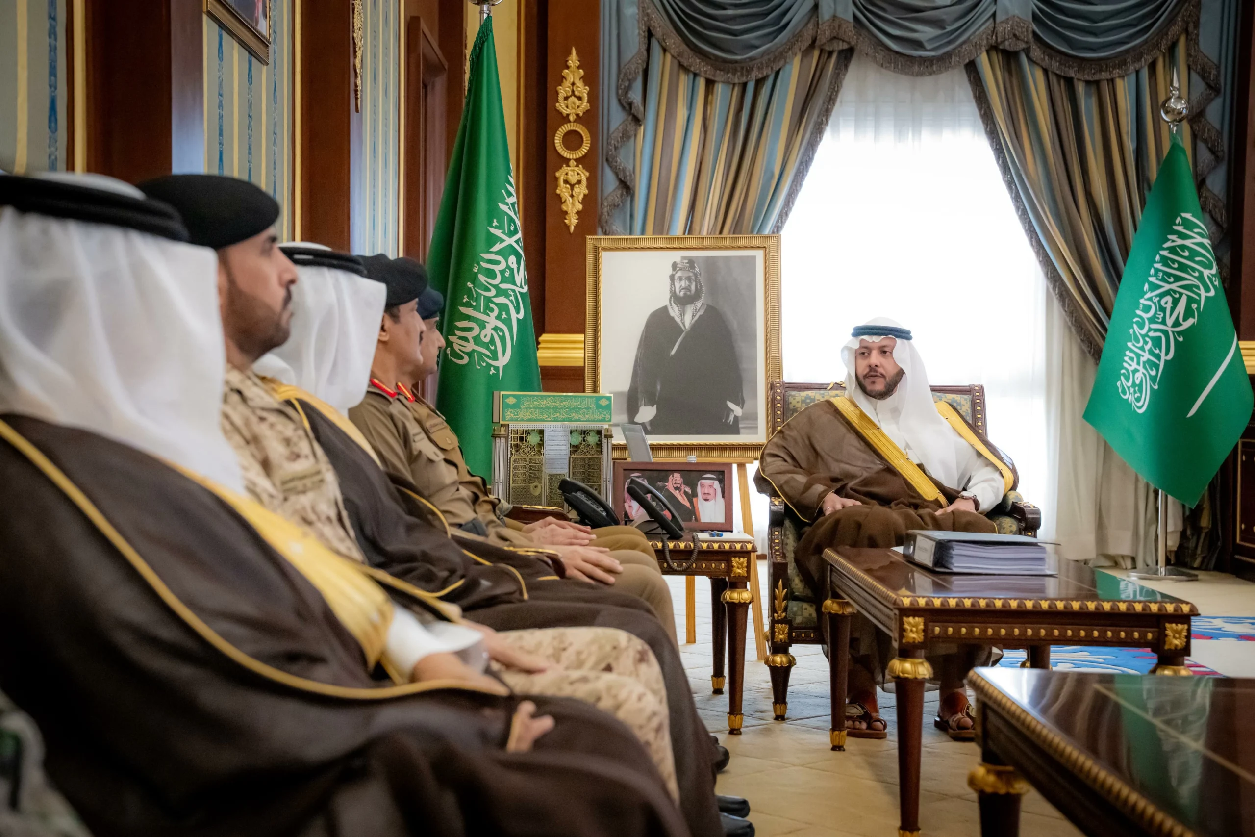 نائب أمير المدينة يطلع على الخطط الأمنية والتنظيمية لاستقبال ضيوف الرحمن – أخبار السعودية