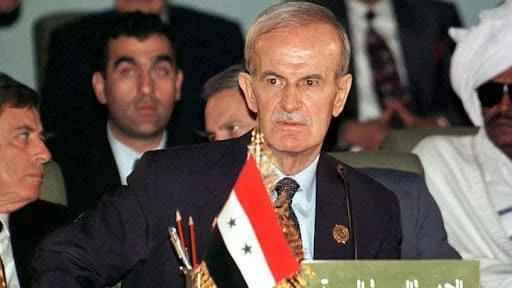 غاز السارين على سجناء.. ضابط سوري يكشف تجارب الموت في عهد حافظ الأسد – أخبار السعودية