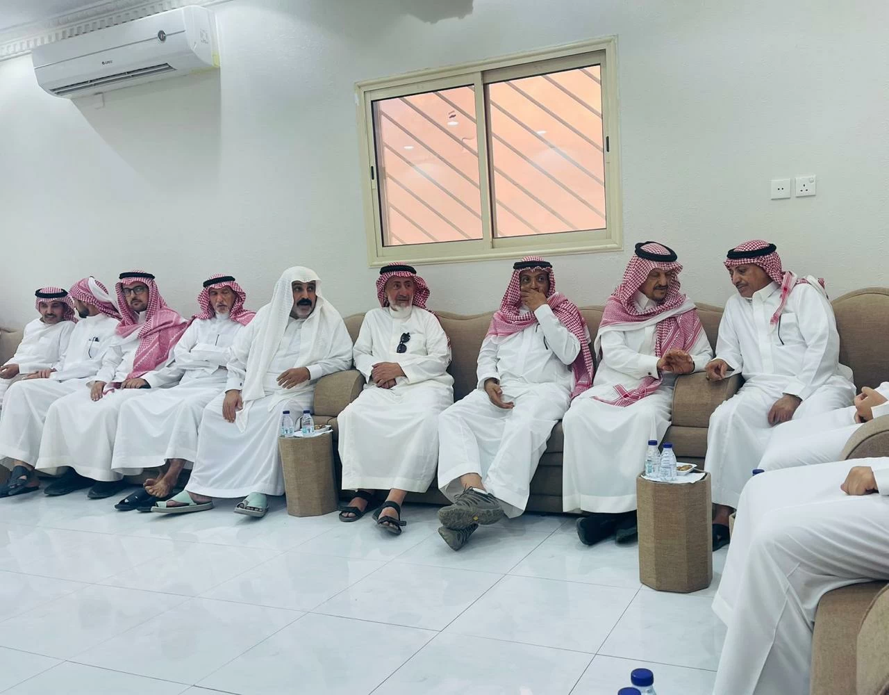 آل زاهر يتقبلون العزاء في باسل – أخبار السعودية