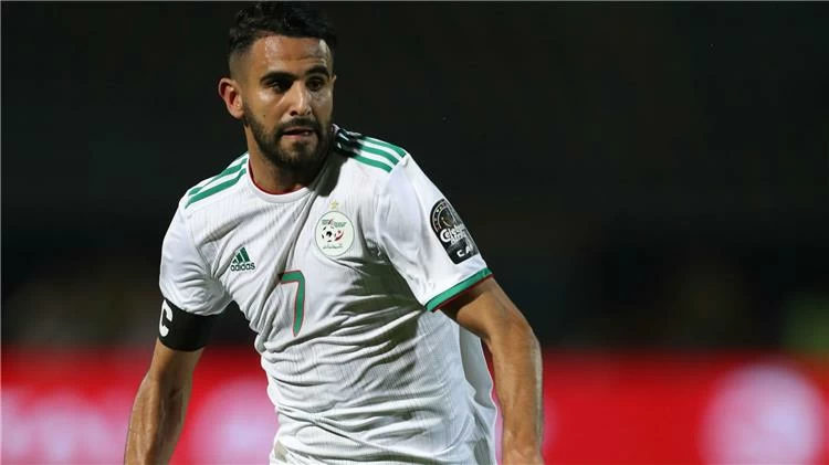 بسبب وردة.. «الخالة مريم» تقاضي رياض محرز – أخبار السعودية