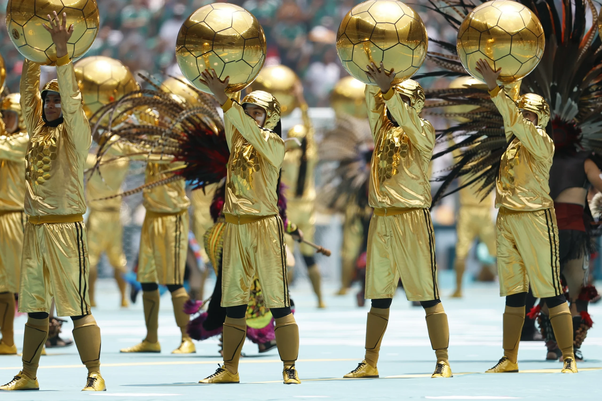 على أنغام أغنية «داي داي».. شاكيرا وبورنا يشعلان حفل افتتاح كأس العالم 2026 – أخبار السعودية