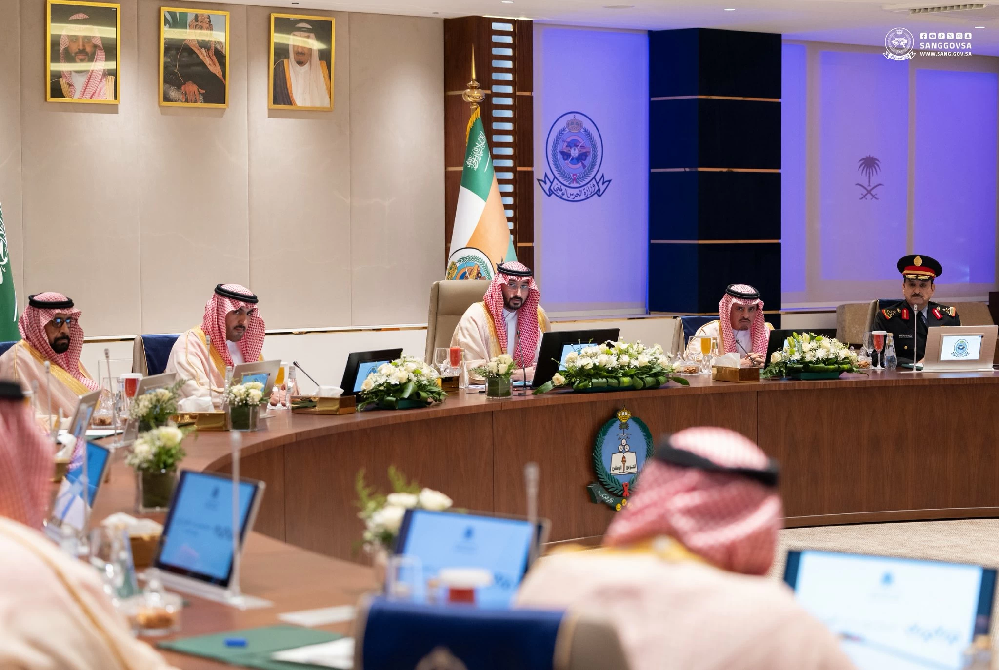 وزير الحرس الوطني يرأس الاجتماع الرابع لمجلس أمراء الأفواج – أخبار السعودية