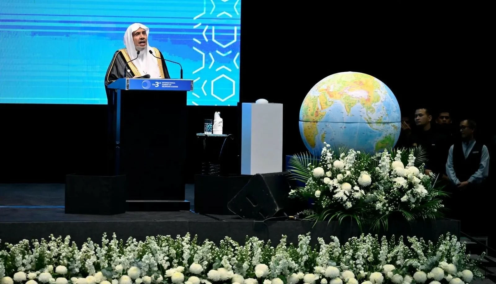 العيسى يؤكد أهمية تمكين الشباب لمواجهة التحديات الأخلاقية للتقنية الحديثة – أخبار السعودية