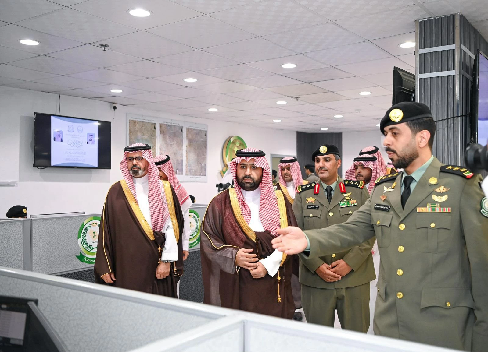 أمير جازان يزور مقر قيادة الأفواج الأمنية – أخبار السعودية