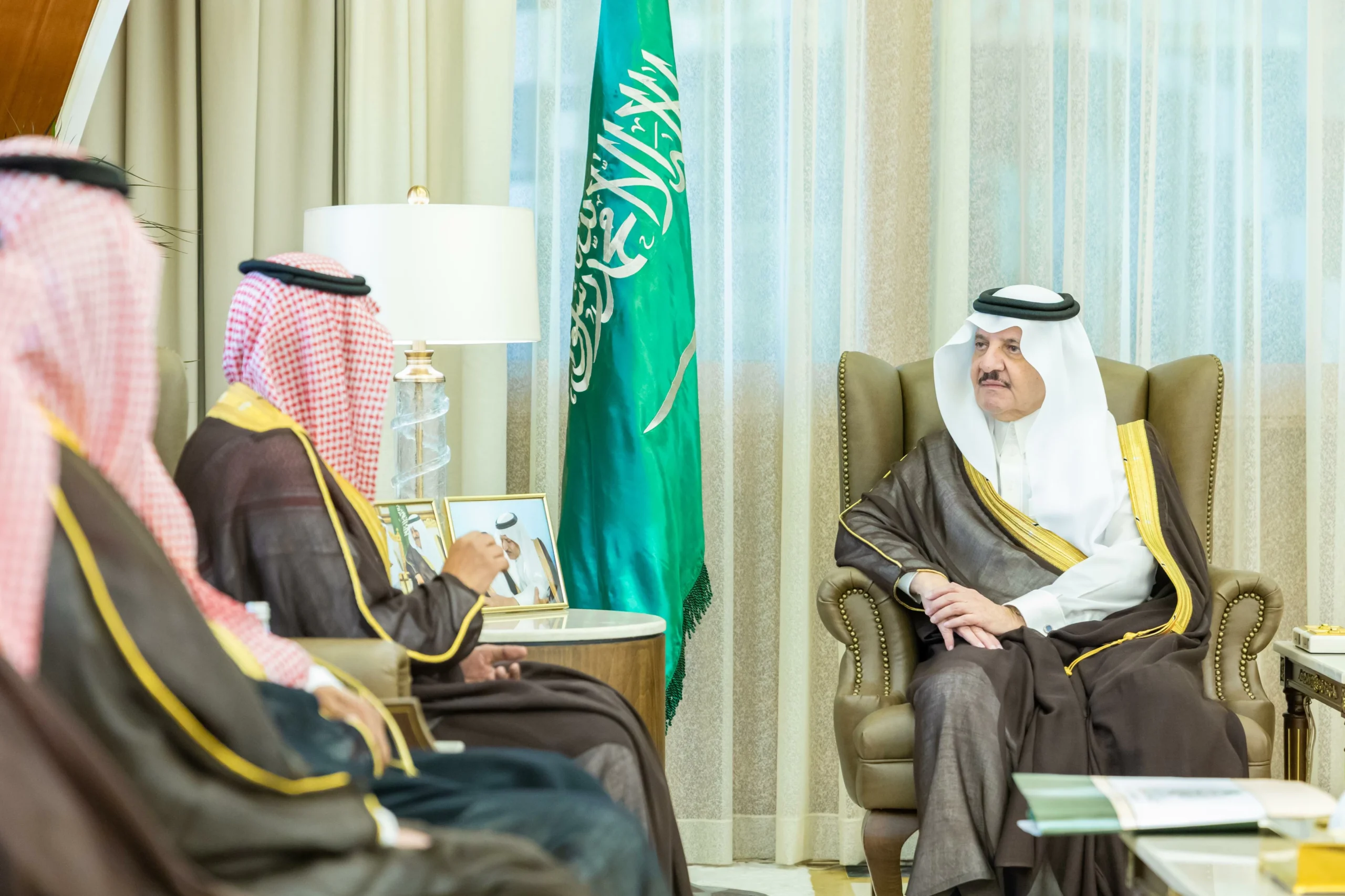 أمير الشرقية يستقبل مدير عام فرع وزارة الخارجية في المنطقة – أخبار السعودية
