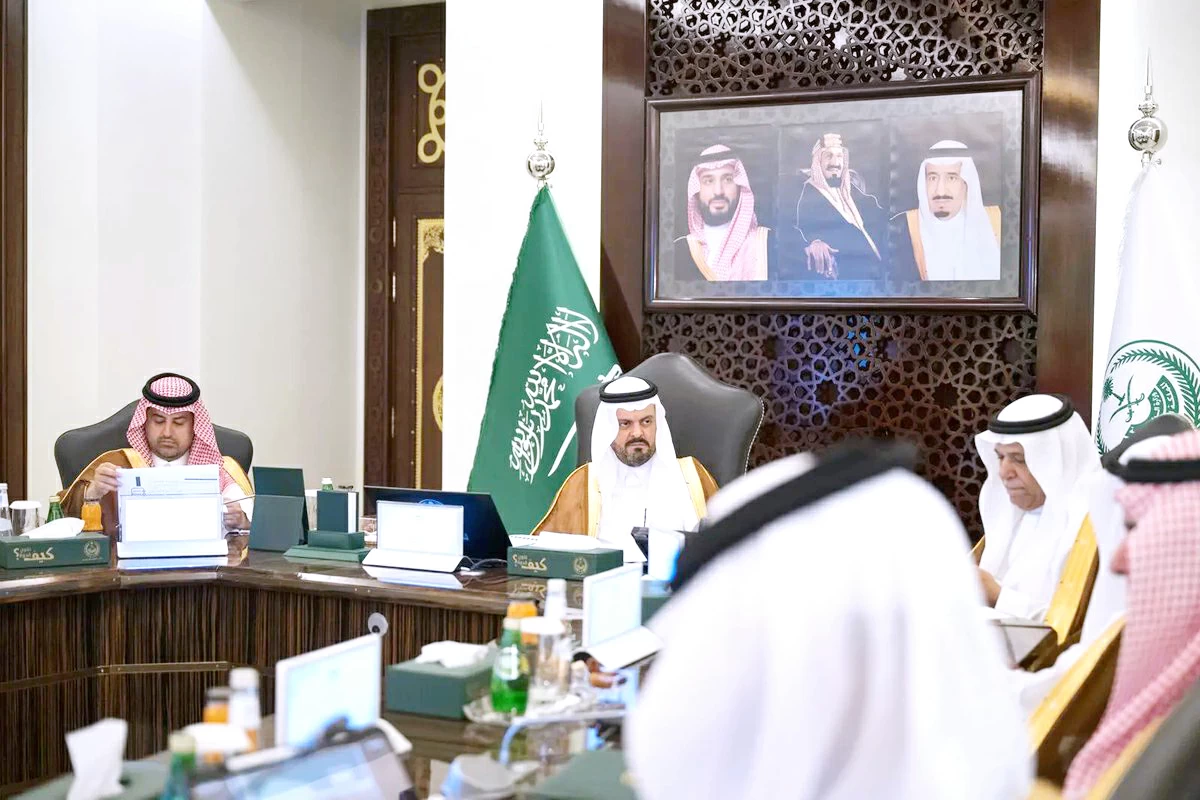 استعداداً للعام القادم.. نائب أمير مكة يرأس اجتماع لجنة الحج والعمرة – أخبار السعودية