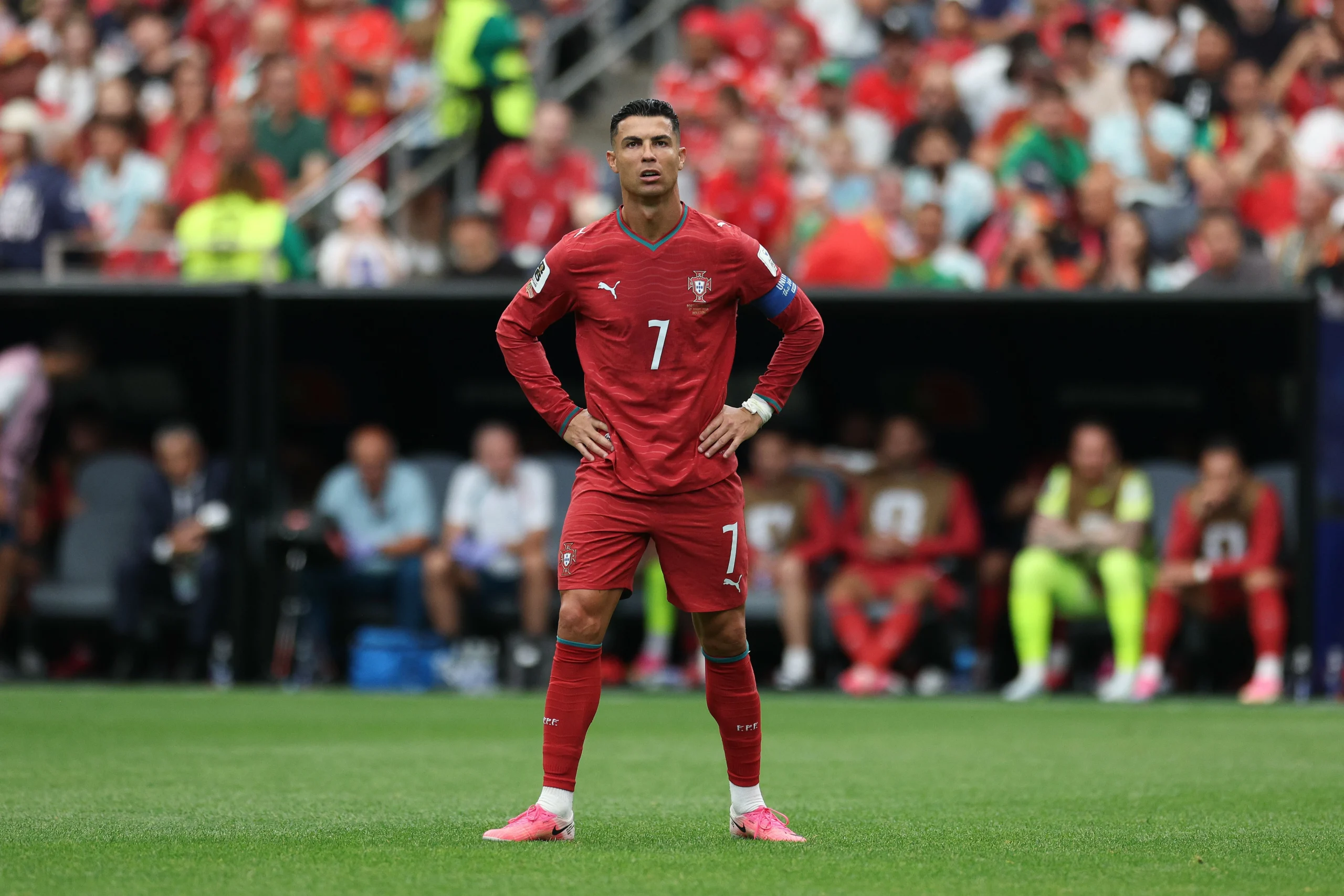 والدة لاعب «عزايزة» تروي تفاصيل حديث ابنها بـ«رونالدو» – أخبار السعودية