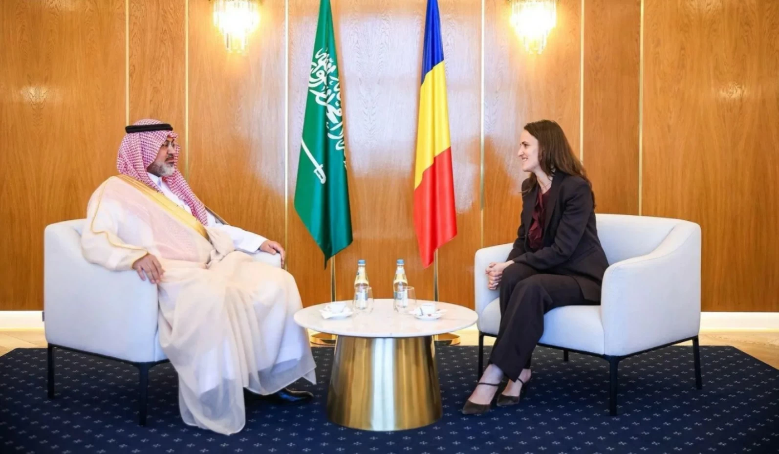 السفير الشمري يقدم نسخة من أوراق اعتماده لوزيرة الخارجية الرومانية – أخبار السعودية