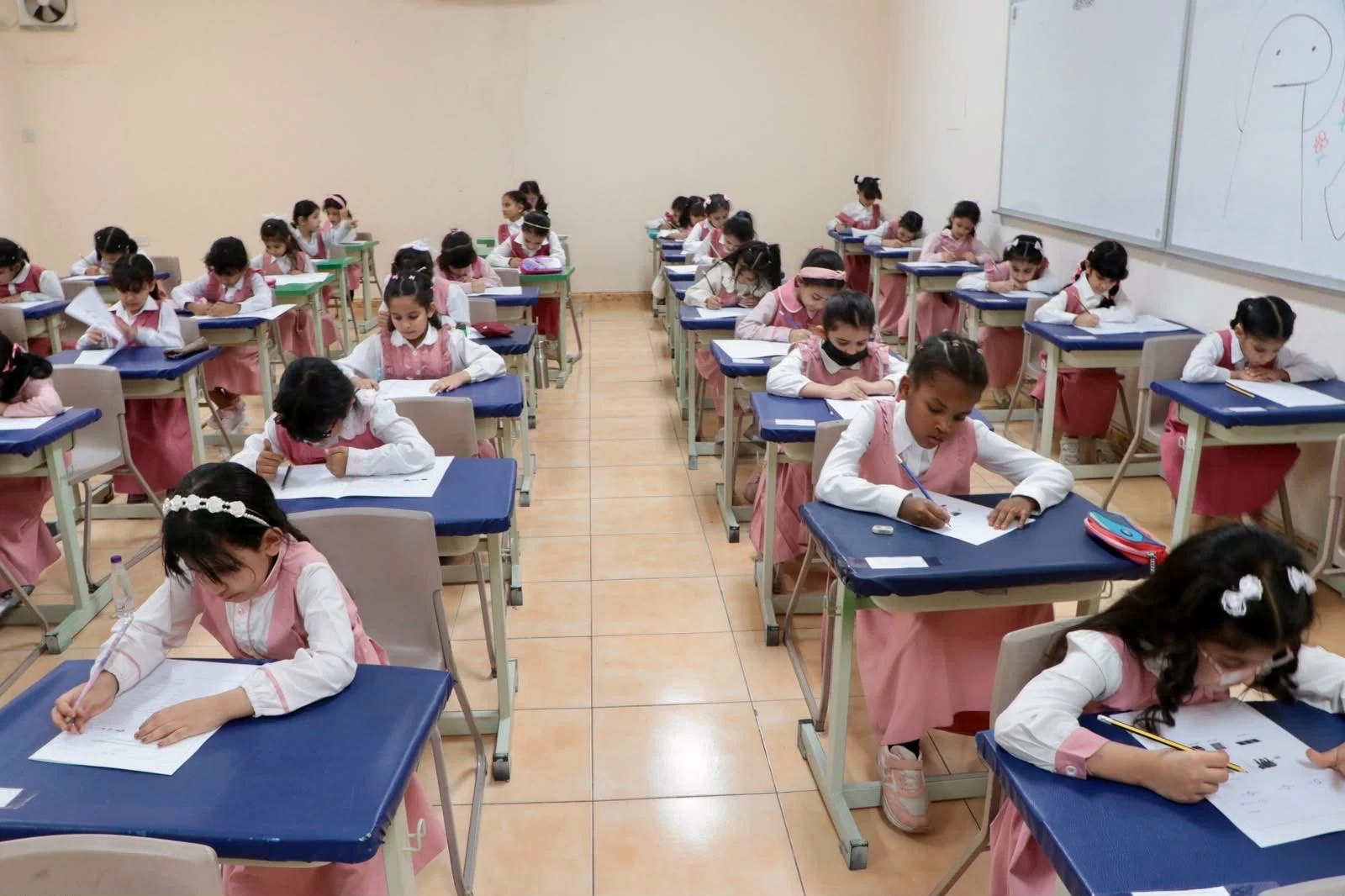 الاختبارات النهائية اليوم.. والسماح للمدارس بإعداد أسئلة الدور الثاني – أخبار السعودية