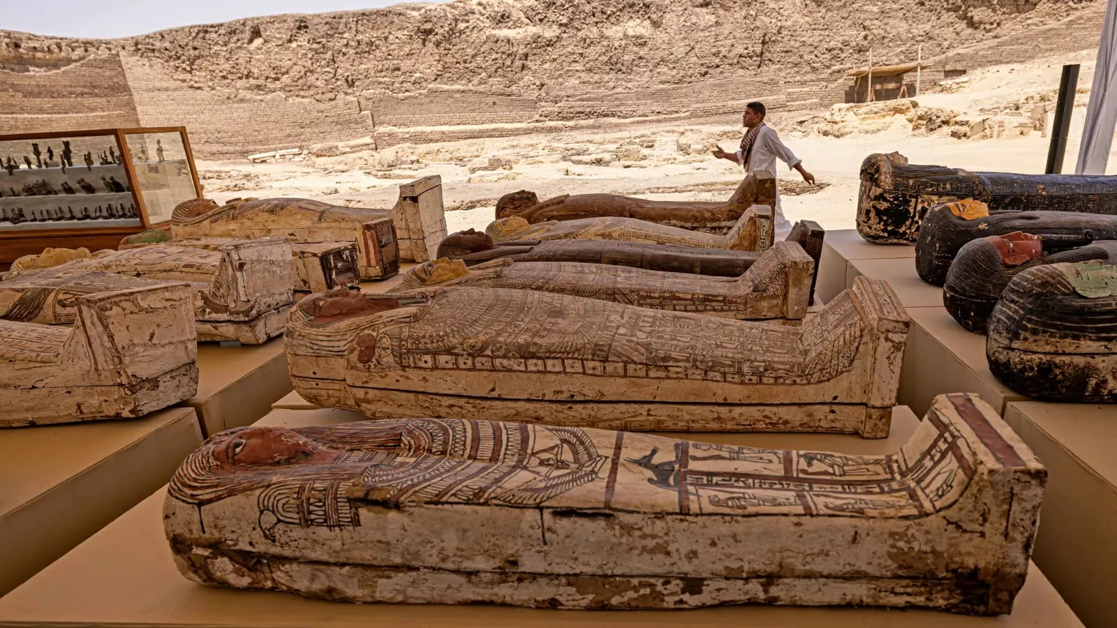 مفاجأة من باطن الأرض.. العثور على مقبرتين فريدتين في المنيا – أخبار السعودية