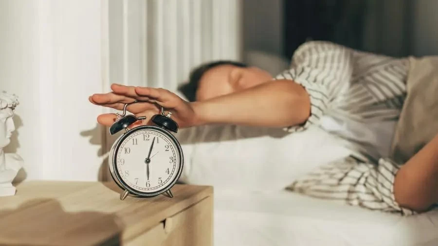 لعشاق السهر.. لماذا تجد صعوبة بالغة في الاستيقاظ صباحاً؟ – أخبار السعودية