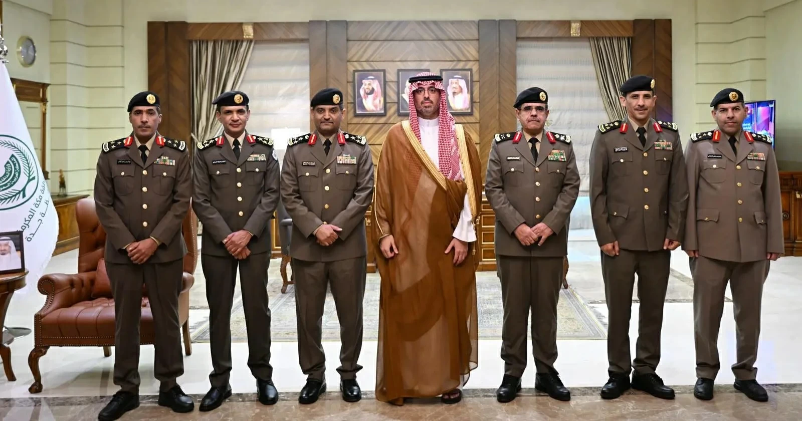 سعود بن جلوي يقلّد مدير إدارة دوريات الأمن بجدة رتبته الجديدة – أخبار السعودية