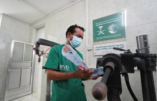 مركز الملك سلمان يُعيد الأمل لـ 3089 يمنياً في عدن – أخبار السعودية