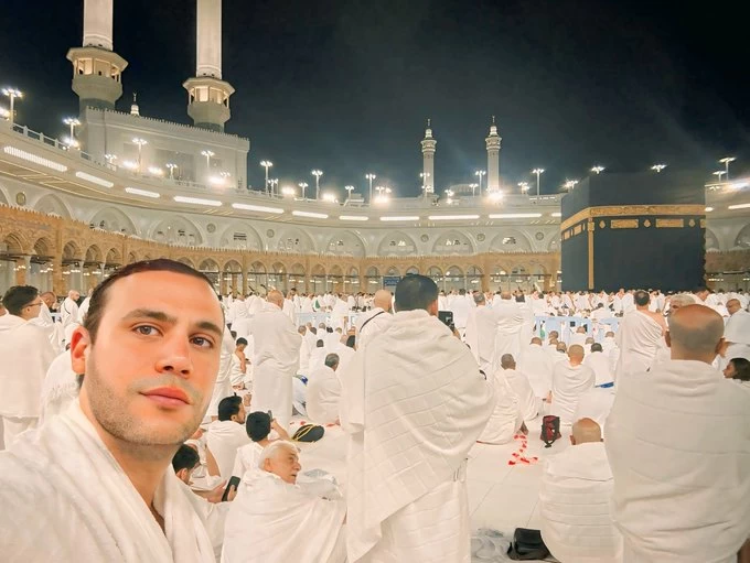 محمد إمام من أرض الحرم: الحمد لله.. يا رب اكتبها لكل مشتاق – أخبار السعودية