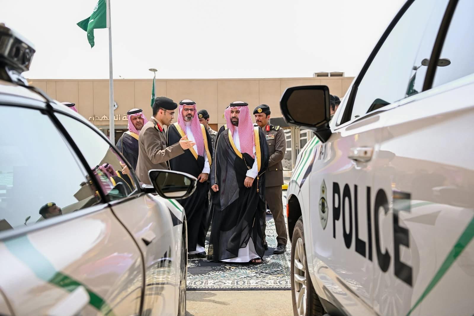 أمير جازان يزور شرطة المنطقة ويطّلع على أعمال ومهمات الأمن العام – أخبار السعودية