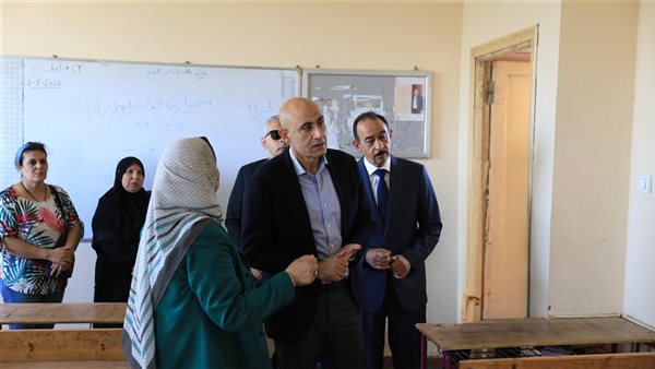 بعد أعمال الشغب.. وزير التربية والتعليم ومحافظ سوهاج يتفقدان مدرسة الروافع الإعدادية الثانوية المشتركة