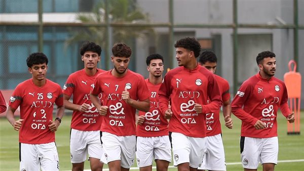 منتخب الشباب يؤدي مرانا قويا استعدادا لمواجهتي روسيا (صور)
