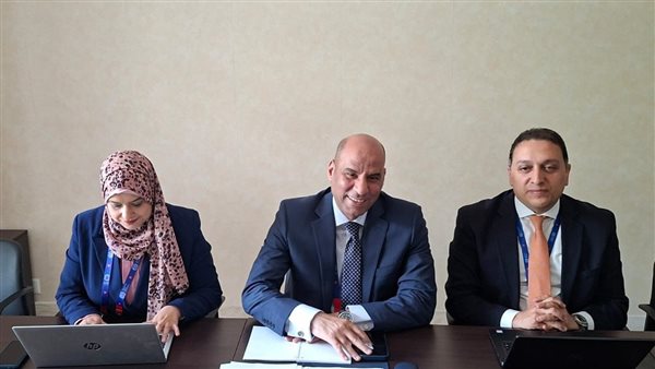 وزير العمل يلتقي نظيريه الجزائري والسوداني على هامش مؤتمر العمل الدولي في جنيف