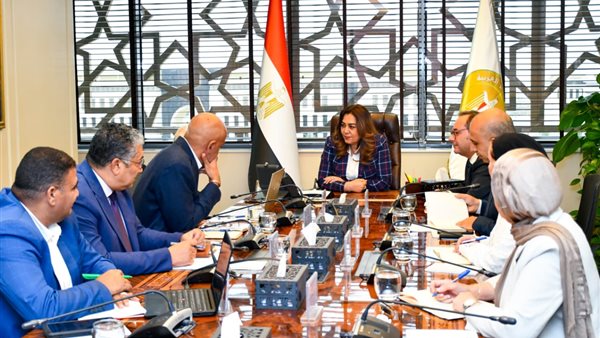 الحكومة تكثف جهود حماية أسماك القرش والشعاب المرجانية بالبحر الأحمر