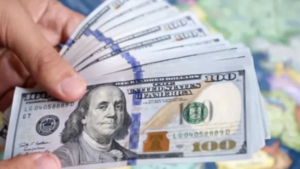 عاجل.. استقرار سعر الدولار اليوم الاثنين بالبنوك وسط ترقب الأسواق المحلية