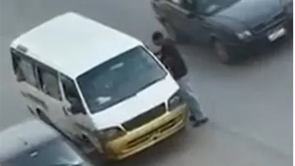 الداخلية تكشف حقيقة تحصيل شخص أموالاً من سائقي الأجرة بعين شمس