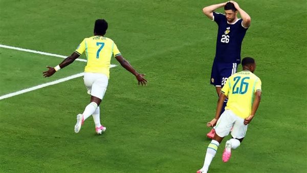 البرازيل تتقدم على اسكتلندا 2-0 في الشوط الأول بكأس العالم (فيديو)