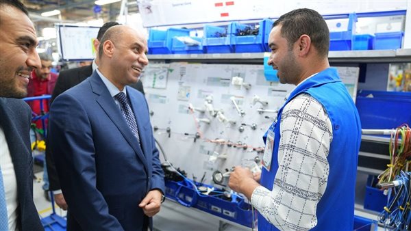 يوفر آلاف فرص العمل الجديدة.. وزير العمل يتفقد مصنع “ليوني” ببدر ويبحث خطط التوسع والتشغيل