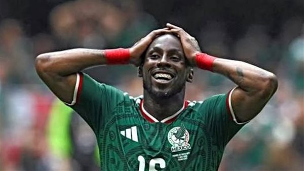 كينيونيس يعزز التقدم لمنتخب المكسيك.. والتشيك تعاني في الشوط الثاني