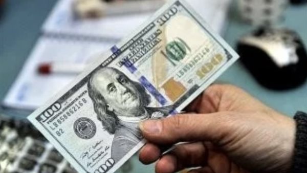 مسلسل الهبوط مستمر.. انخفاض جديد في سعر الدولار أمام الجنيه
