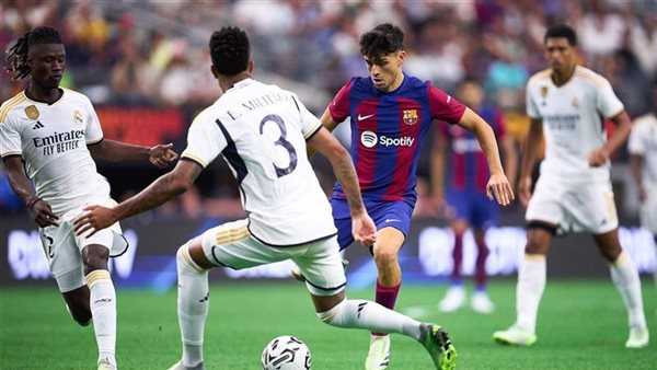 مدرب إسبانيا يلمّح لتجاهل الكفاءات المحلية في سباق تدريب ريال مدريد