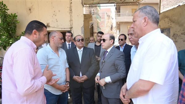 محافظ الغربية يتفقد جراج الحملات الميكانيكية بحي أول وثان ومركز ومدينة طنطا ويشدد على استمرار صيانة معدات النظافة ورفع كفاءتها