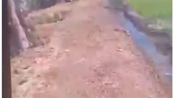 أهالي قرية بكفر الشيخ يشكون إزالة قنطرة تخدم الأراضي الزراعية ويطالبون بتدخل عاجل