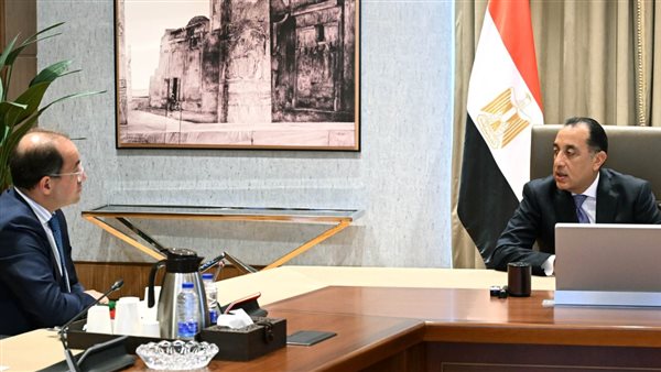 رئيس الوزراء يتابع مع وزير المالية عددًا من ملفات العمل