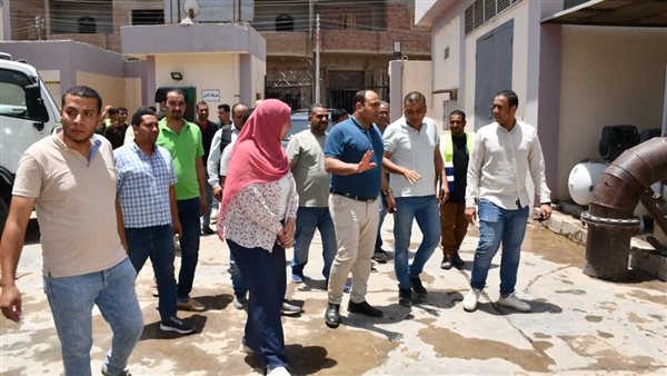 رئيس مياه الشرب بالجيزة يتابع مواقع العمل والخدمات بمركزي الصف وأطفيح