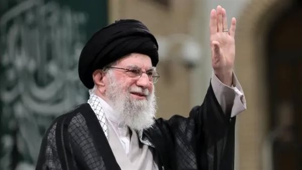 إيران تكشف تفاصيل مراسم تشييع ودفن «خامنئي» بعد 4 أشهر على اغتياله.. وهذه أسباب تأخير الدفن