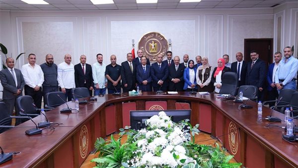 وزير العمل يلتقي ممثلي شُعب شركات إلحاق العمالة بالخارج لتوفير فرص عمل لائقة للشباب